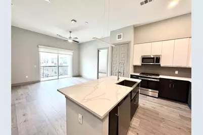 401 W 25th Street #1169, Houston, TX 77008 - Photo 2