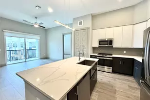 401 W 25th St, Houston, TX 77008 - Photo 1