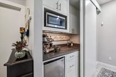 526 W 26th Street, Houston, TX 77008 - Photo 12