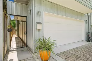 526 W 26th St, Houston, TX 77008 - Photo 8