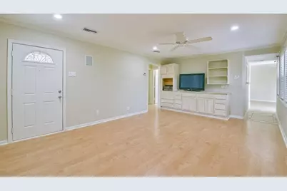 108 Dolphin Avenue, Galveston, TX 77550 - Photo 14