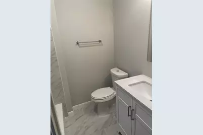 9216 1/2 E Avenue P, Houston, TX 77012 - Photo 12