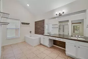 8826 Sunny Point Dr, Spring, TX 77379 - Photo 14