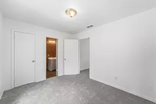 5326 Wenda St, Houston, TX 77033 - Photo 14