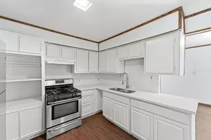 5326 Wenda St, Houston, TX 77033 - Photo 16