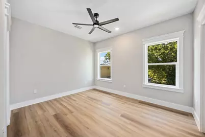 4624 Mayflower Street #A/B, Houston, TX 77033 - Photo 20