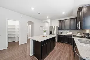 2535 Anderwood Pointe Way, Pearland, TX 77089 - Photo 2