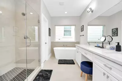 5718 Beall Street #A/C, Houston, TX 77091 - Photo 8