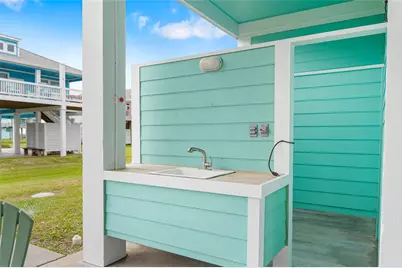 3347 Prides Way, Crystal Beach, TX 77650 - Photo 40