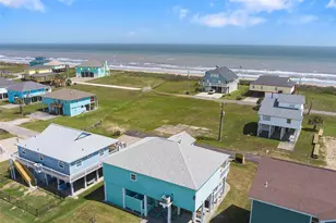 3347 Prides Way, Crystal Beach, TX 77650 - Photo 4