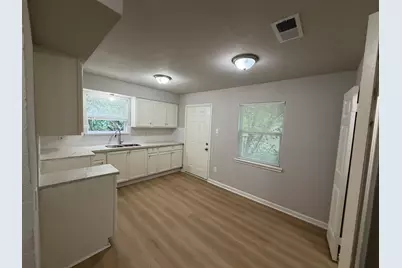 4706 N Wayside, Houston, TX 77028 - Photo 8