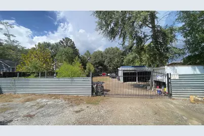 487 County Road 341, Cleveland, TX 77327 - Photo 1