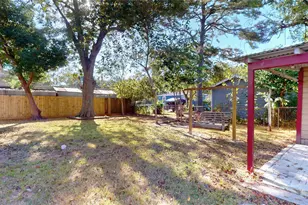 511 Pearl St, Baytown, TX 77520 - Photo 22