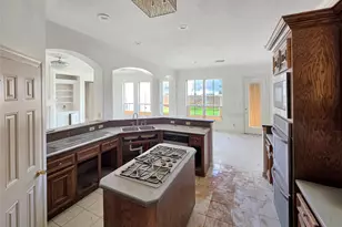 7402 Regency Pl, Spring, TX 77379 - Photo 10