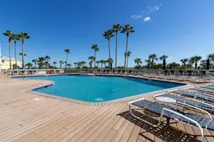 1401 E Beach Dr, Galveston, TX 77550 - Photo 38