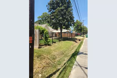 7901 Helmers Street, Houston, TX 77022 - Photo 6