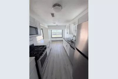 9750 Guest Street, Houston, TX 77078 - Photo 8