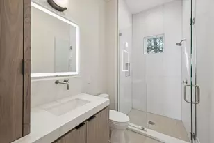 11607 Shady Grove Ln, Houston, TX 77024 - Photo 24