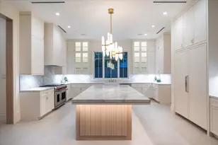 11607 Shady Grove Ln, Houston, TX 77024 - Photo 10