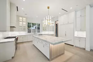 11607 Shady Grove Ln, Houston, TX 77024 - Photo 12