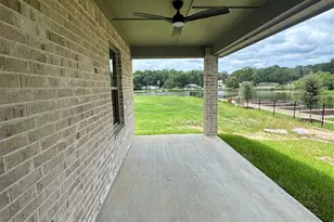 13256 Lake Conroe Bay Rd, Willis, TX 77318 - Photo 20