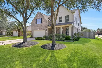 1902 Highland Point Court, Pearland, TX 77581 - Photo 2
