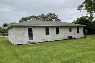 1156 2nd St, Clute, TX 77531 - Photo 12