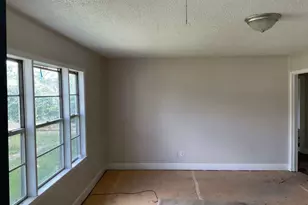 1156 2nd St, Clute, TX 77531 - Photo 2