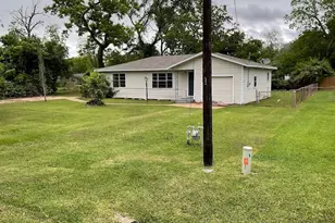 1156 2nd St, Clute, TX 77531 - Photo 1