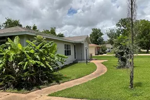 1156 2nd St, Clute, TX 77531 - Photo 10