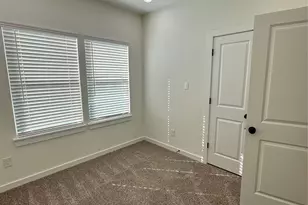 8408 Darien St, Houston, TX 77028 - Photo 16