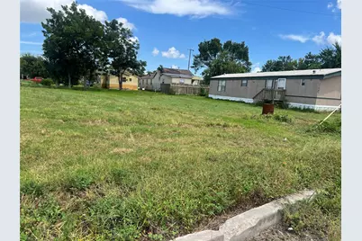 1100 Pine Street, Baytown, TX 77520 - Photo 8