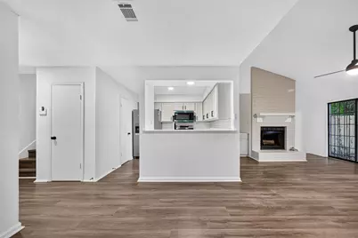 12957 Shannon Hills Drive, Houston, TX 77099 - Photo 18