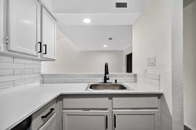 12957 Shannon Hills Drive, Houston, TX 77099 - Photo 22