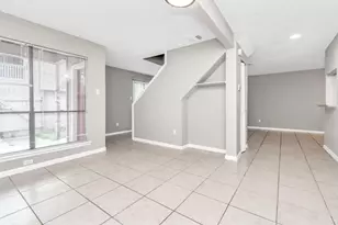 9557 Pagewood Ln, Houston, TX 77063 - Photo 12