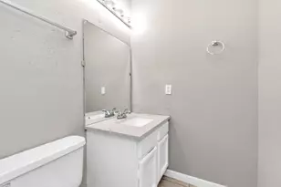 9557 Pagewood Ln, Houston, TX 77063 - Photo 8