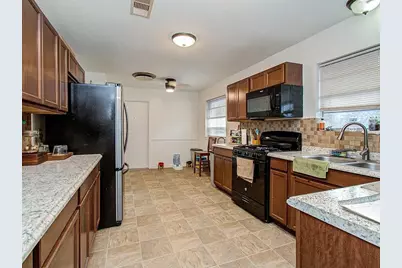 1710 W 11th Street, Freeport, TX 77541 - Photo 8