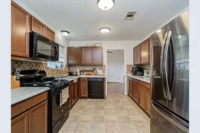 1710 W 11th Street, Freeport, TX 77541 - Photo 6