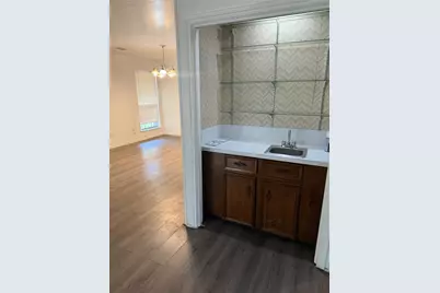 10719 Valley Hills Drive, Houston, TX 77071 - Photo 6