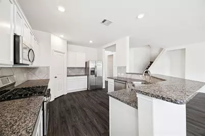 9310 Victoria Valley Court, Houston, TX 77365 - Photo 12