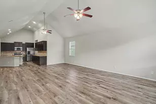 2728 Rogliano Ln, League City, TX 77573 - Photo 12