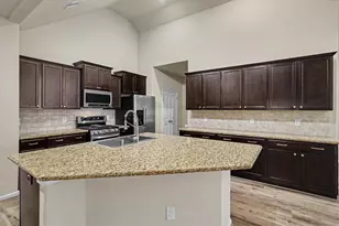 2728 Rogliano Ln, League City, TX 77573 - Photo 8