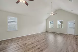 2728 Rogliano Ln, League City, TX 77573 - Photo 10