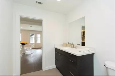 1410 Hyde Park Boulevard #105, Houston, TX 77006 - Photo 18