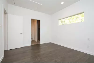 1410 Hyde Park Boulevard #105, Houston, TX 77006 - Photo 12
