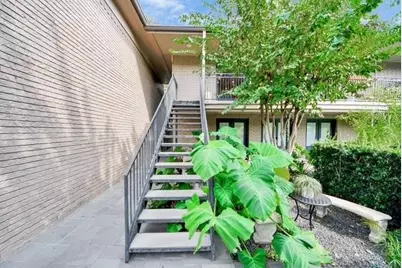 1410 Hyde Park Boulevard #105, Houston, TX 77006 - Photo 26