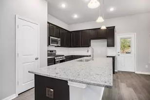 221 Inwood Dr, West Columbia, TX 77486 - Photo 8