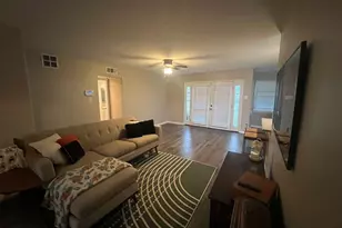 6015 McKnight St, Houston, TX 77035 - Photo 8