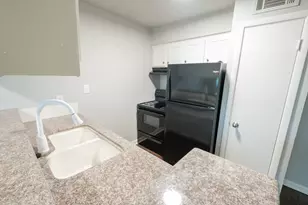 6519 Sloan St, Houston, TX 77087 - Photo 2