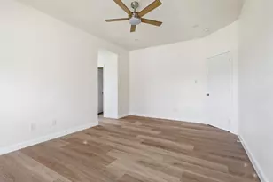 915 Redcrest Springs Ct, Houston, TX 77073 - Photo 8